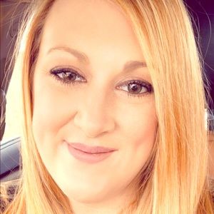 Meet your Posher, Allison Pounders